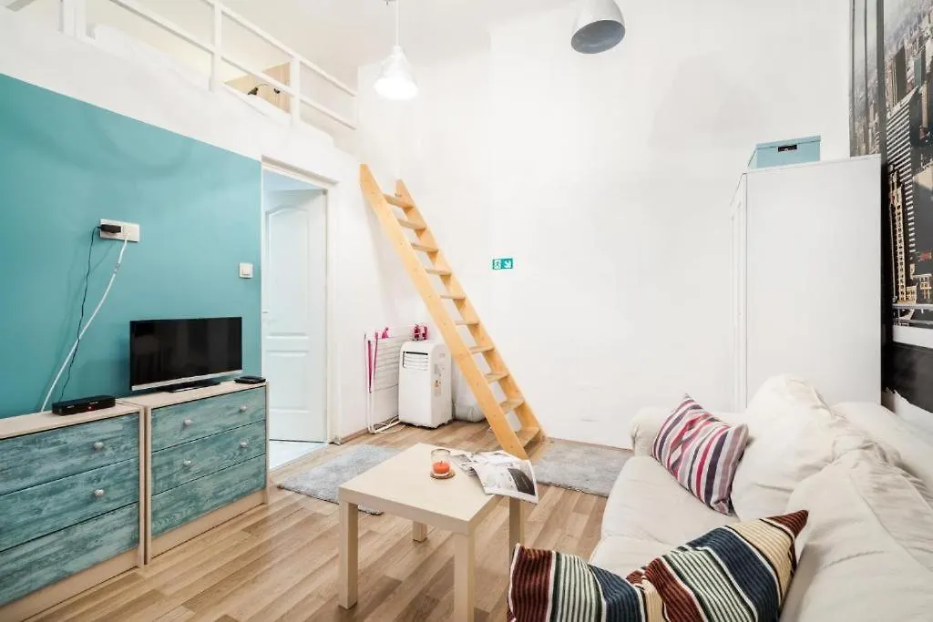 Colorwave Studio Home Budapest 0*,  Hungary