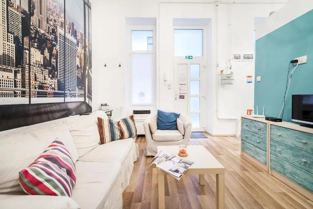 Apartment Colorwave Studio Home Budapest