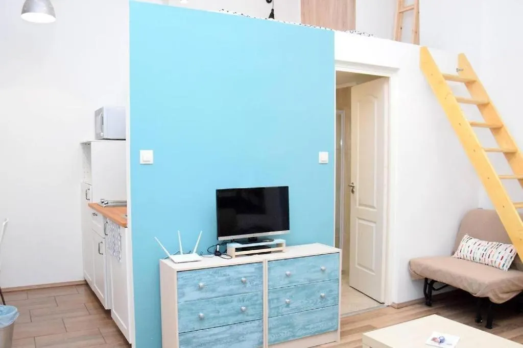 Colorwave Studio Home Budapest Apartment