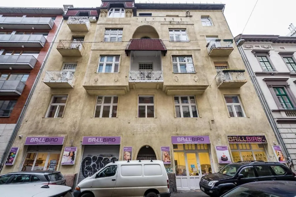 Colorwave Studio Home Budapest